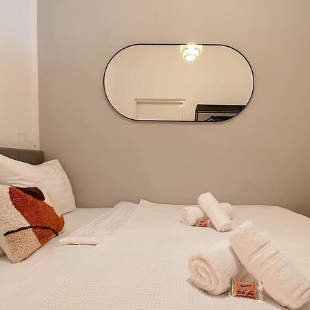 Cozy & Central 2 Bedroom Apartment Виена Екстериор снимка