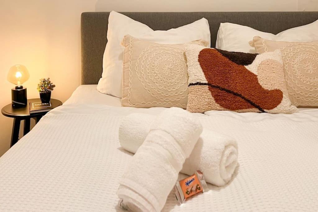 Cozy & Central 2 Bedroom Apartment Виена Екстериор снимка